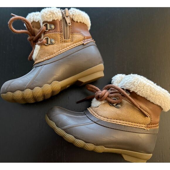 Sperry Little Kid Alpine Saltwater Jr‎ Boot Boys 8 Sherpa Trim Winter Rain Snow - Picture 1 of 10